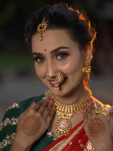 maharashtrian bridal makeup look